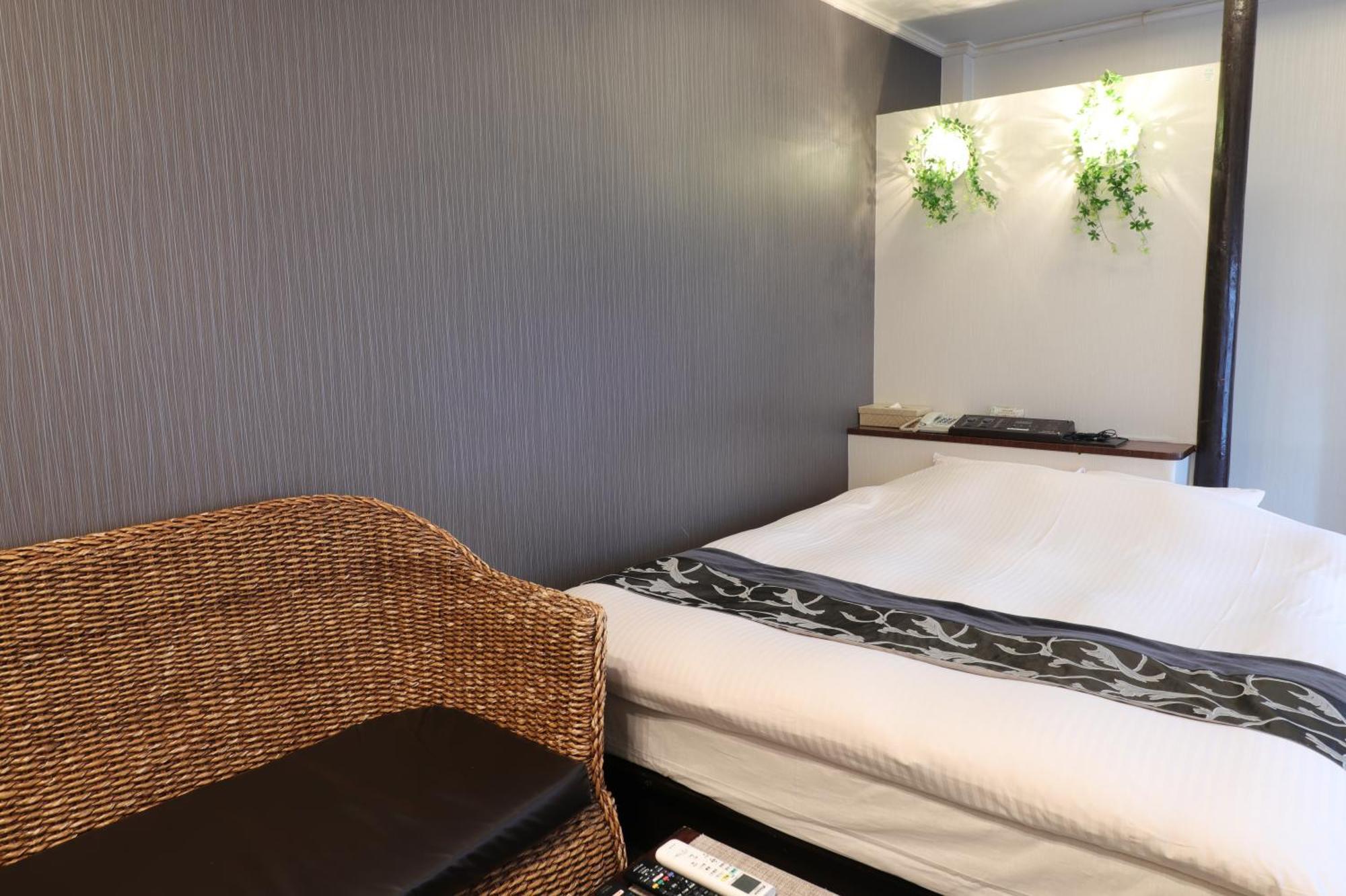 天然個室温泉 Hotel Lafontaine 諏訪 (Adults Only) Сува Экстерьер фото